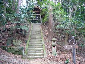 ここから東峰へ
