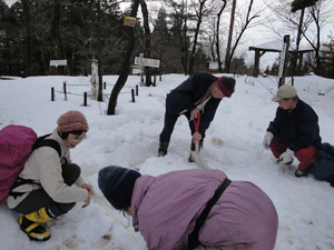 11テント設営中