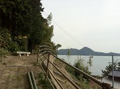 海の見える参道